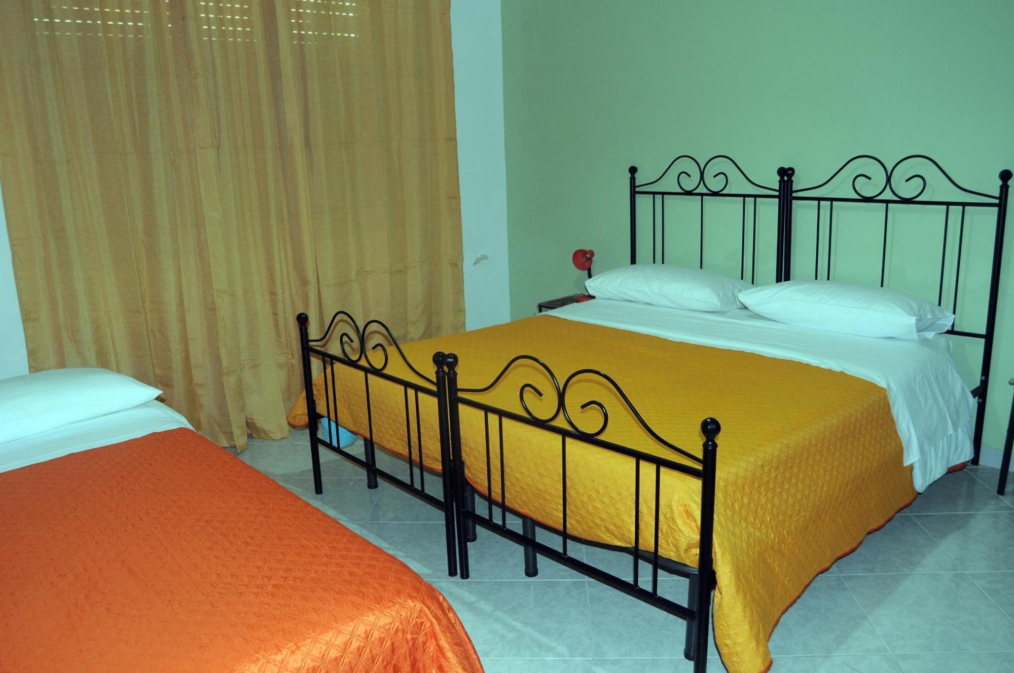 Home's Holiday home